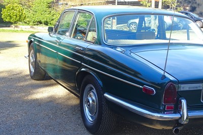 Lot 1971 Jaguar XJ6 Series 1