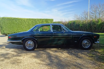 Lot 1971 Jaguar XJ6 Series 1