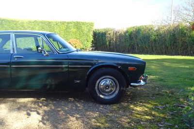 Lot 1971 Jaguar XJ6 Series 1