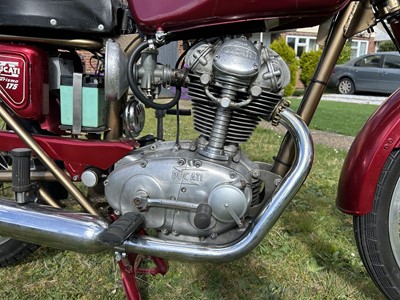 Lot 1962 Ducati 175 TS