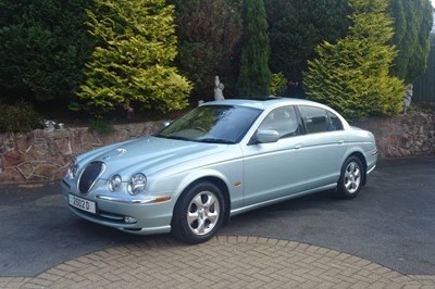 Lot 69 - 2000 Jaguar S-Type 3.0 V6 SE