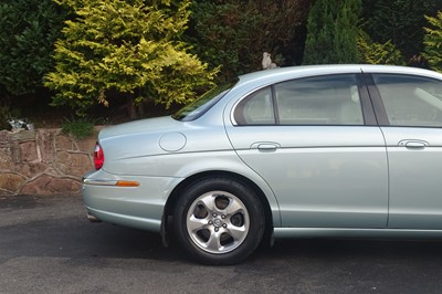 Lot 69 - 2000 Jaguar S-Type 3.0 V6 SE