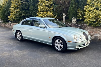Lot 69 - 2000 Jaguar S-Type 3.0 V6 SE