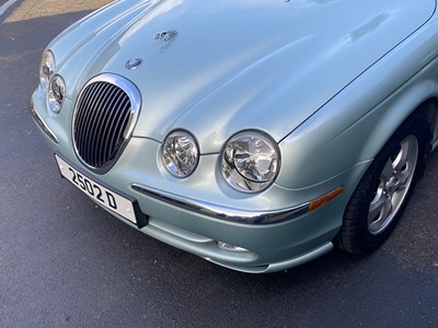 Lot 69 - 2000 Jaguar S-Type 3.0 V6 SE