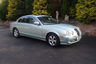 Lot 69 - 2000 Jaguar S-Type 3.0 V6 SE