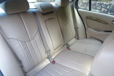 Lot 69 - 2000 Jaguar S-Type 3.0 V6 SE