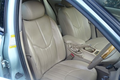 Lot 69 - 2000 Jaguar S-Type 3.0 V6 SE