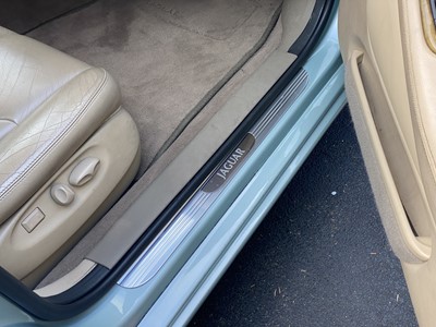 Lot 69 - 2000 Jaguar S-Type 3.0 V6 SE