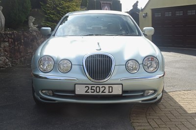 Lot 69 - 2000 Jaguar S-Type 3.0 V6 SE