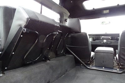 Lot 121 - 2000 Land Rover Defender 90 County TD5