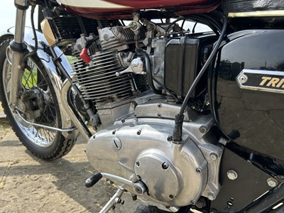 Lot 1975 Triumph Trident T160