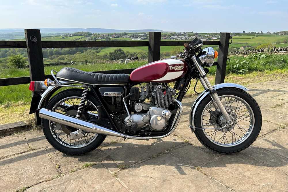 Lot 1975 Triumph Trident T160