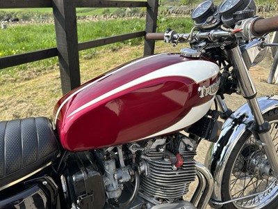 Lot 1975 Triumph Trident T160