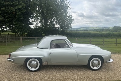 Lot 39 - 1960 Mercedes-Benz 190SL