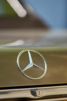Lot 110 - 1987 Mercedes-Benz 500SL
