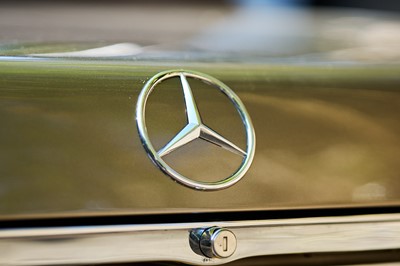 Lot 110 - 1987 Mercedes-Benz 500SL
