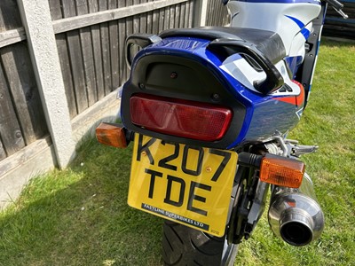 Lot 255 - 1993 Suzuki GSXR750W