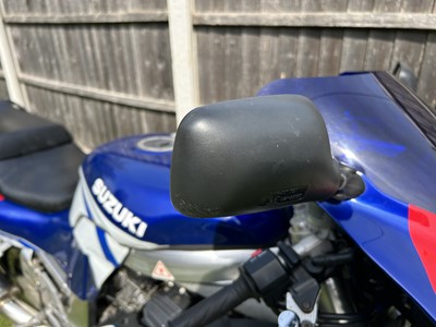 Lot 255 - 1993 Suzuki GSXR750W