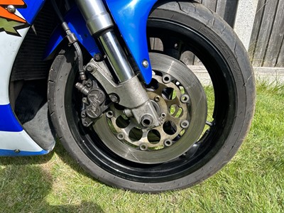 Lot 255 - 1993 Suzuki GSXR750W