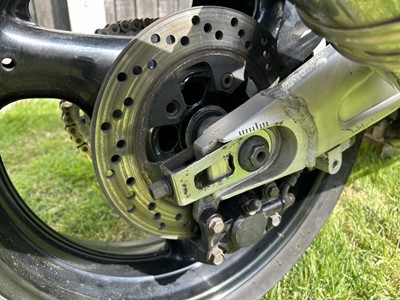 Lot 255 - 1993 Suzuki GSXR750W