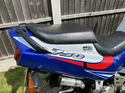 Lot 255 - 1993 Suzuki GSXR750W