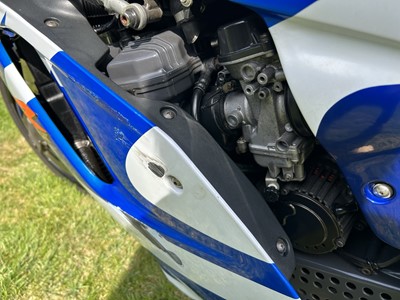 Lot 255 - 1993 Suzuki GSXR750W