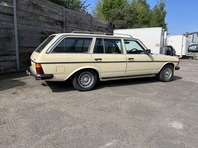 Lot 118 - 1986 Mercedes-Benz 240 TD Estate
