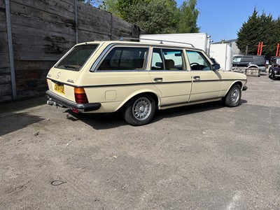 Lot 118 - 1986 Mercedes-Benz 240 TD Estate