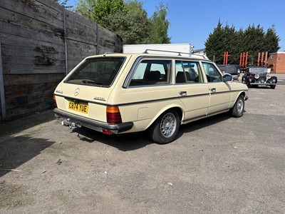 Lot 118 - 1986 Mercedes-Benz 240 TD Estate
