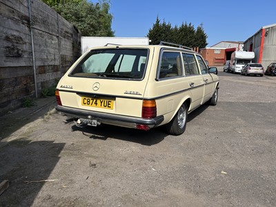 Lot 118 - 1986 Mercedes-Benz 240 TD Estate