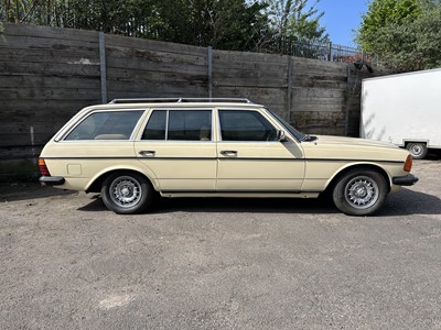 Lot 118 - 1986 Mercedes-Benz 240 TD Estate