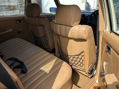 Lot 118 - 1986 Mercedes-Benz 240 TD Estate