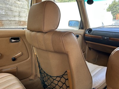 Lot 118 - 1986 Mercedes-Benz 240 TD Estate