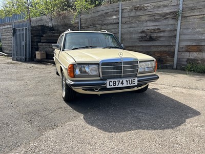 Lot 118 - 1986 Mercedes-Benz 240 TD Estate
