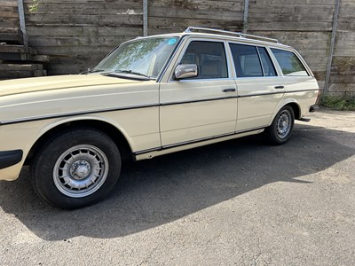 Lot 118 - 1986 Mercedes-Benz 240 TD Estate