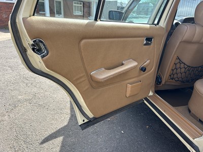 Lot 118 - 1986 Mercedes-Benz 240 TD Estate