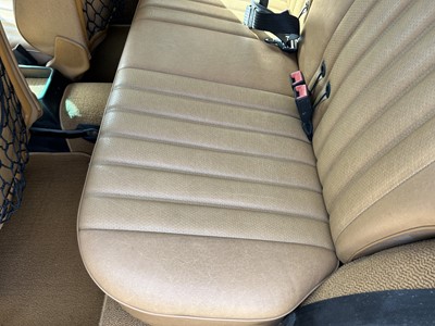 Lot 118 - 1986 Mercedes-Benz 240 TD Estate