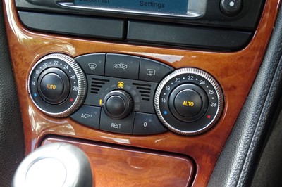 Lot 61 - 2004 Mercedes-Benz SL 500