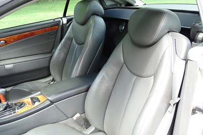 Lot 61 - 2004 Mercedes-Benz SL 500