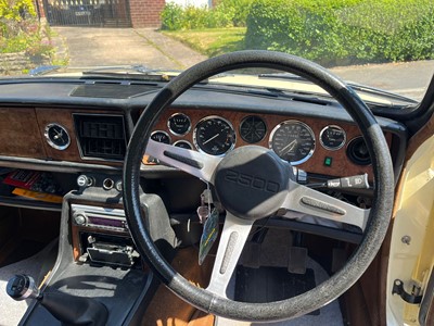Lot 129 - 1976 Triumph 2500 S