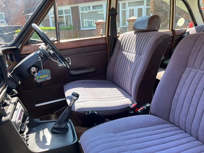 Lot 129 - 1976 Triumph 2500 S