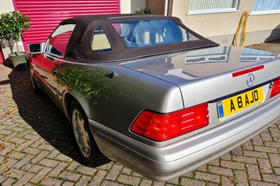 Lot 122 - 1998 Mercedes-Benz SL 280