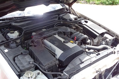 Lot 122 - 1998 Mercedes-Benz SL 280