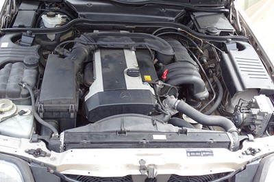 Lot 122 - 1998 Mercedes-Benz SL 280