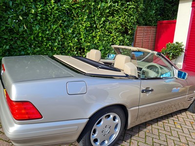 Lot 122 - 1998 Mercedes-Benz SL 280