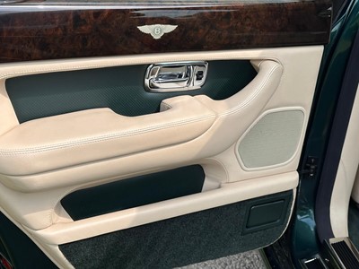 Lot 52 - 2001 Bentley Arnage Le Mans Series