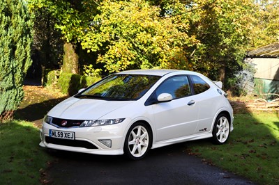 Lot 2009 Honda Civic Type R Championship White Edition
