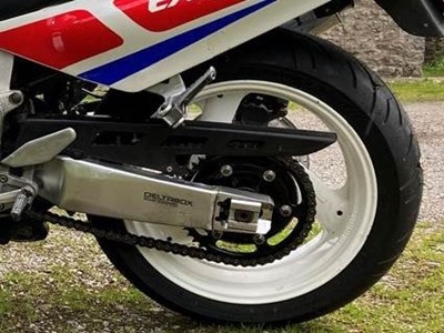 Lot 215 - 1989 Yamaha FZR1000 Exup