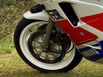 Lot 215 - 1989 Yamaha FZR1000 Exup