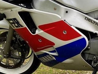 Lot 215 - 1989 Yamaha FZR1000 Exup